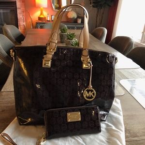Michael Kors Tote and Wristlet